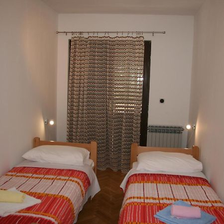 Apartments Karabaic Krk كرك الغرفة الصورة