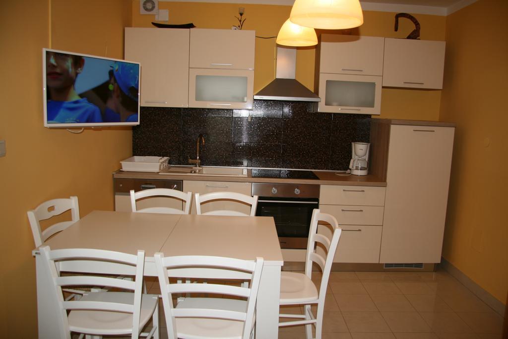 Apartments Karabaic Krk كرك المظهر الخارجي الصورة