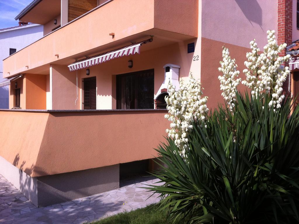 Apartments Karabaic Krk كرك المظهر الخارجي الصورة
