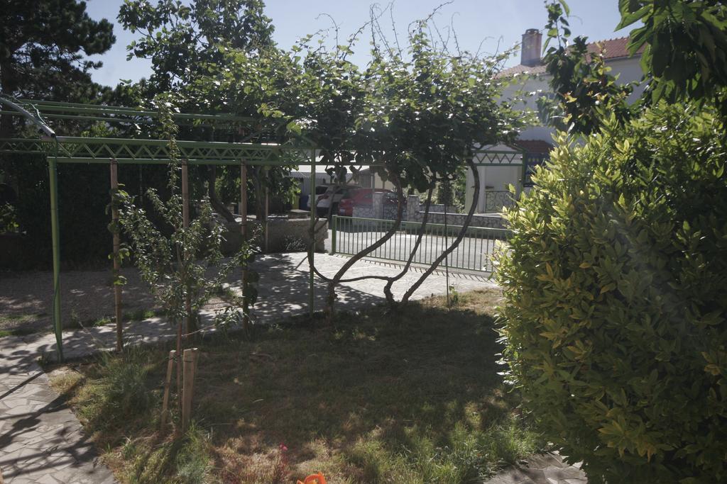 Apartments Karabaic Krk كرك المظهر الخارجي الصورة