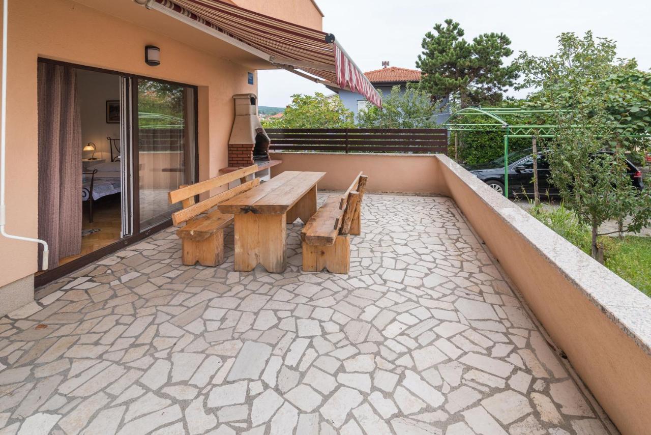 Apartments Karabaic Krk كرك المظهر الخارجي الصورة