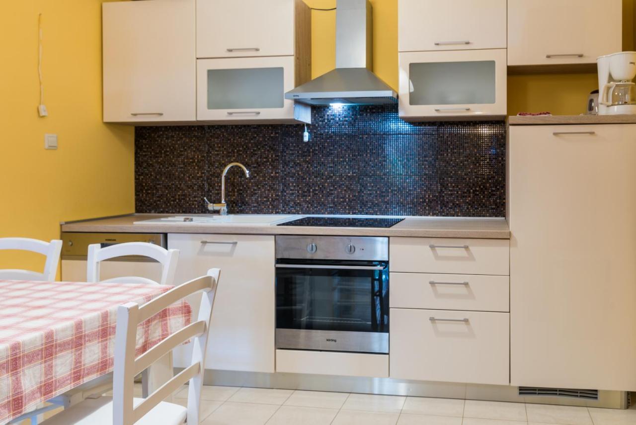 Apartments Karabaic Krk كرك المظهر الخارجي الصورة
