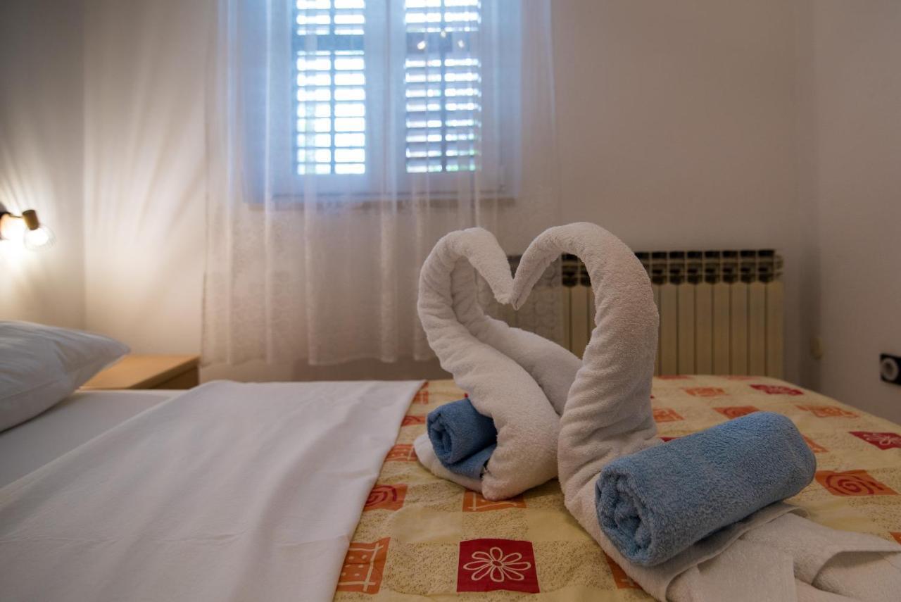 Apartments Karabaic Krk كرك المظهر الخارجي الصورة