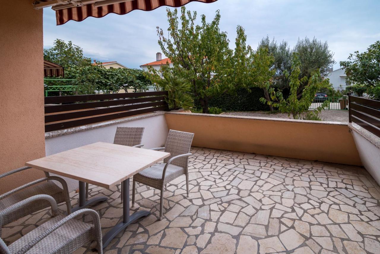 Apartments Karabaic Krk كرك الغرفة الصورة